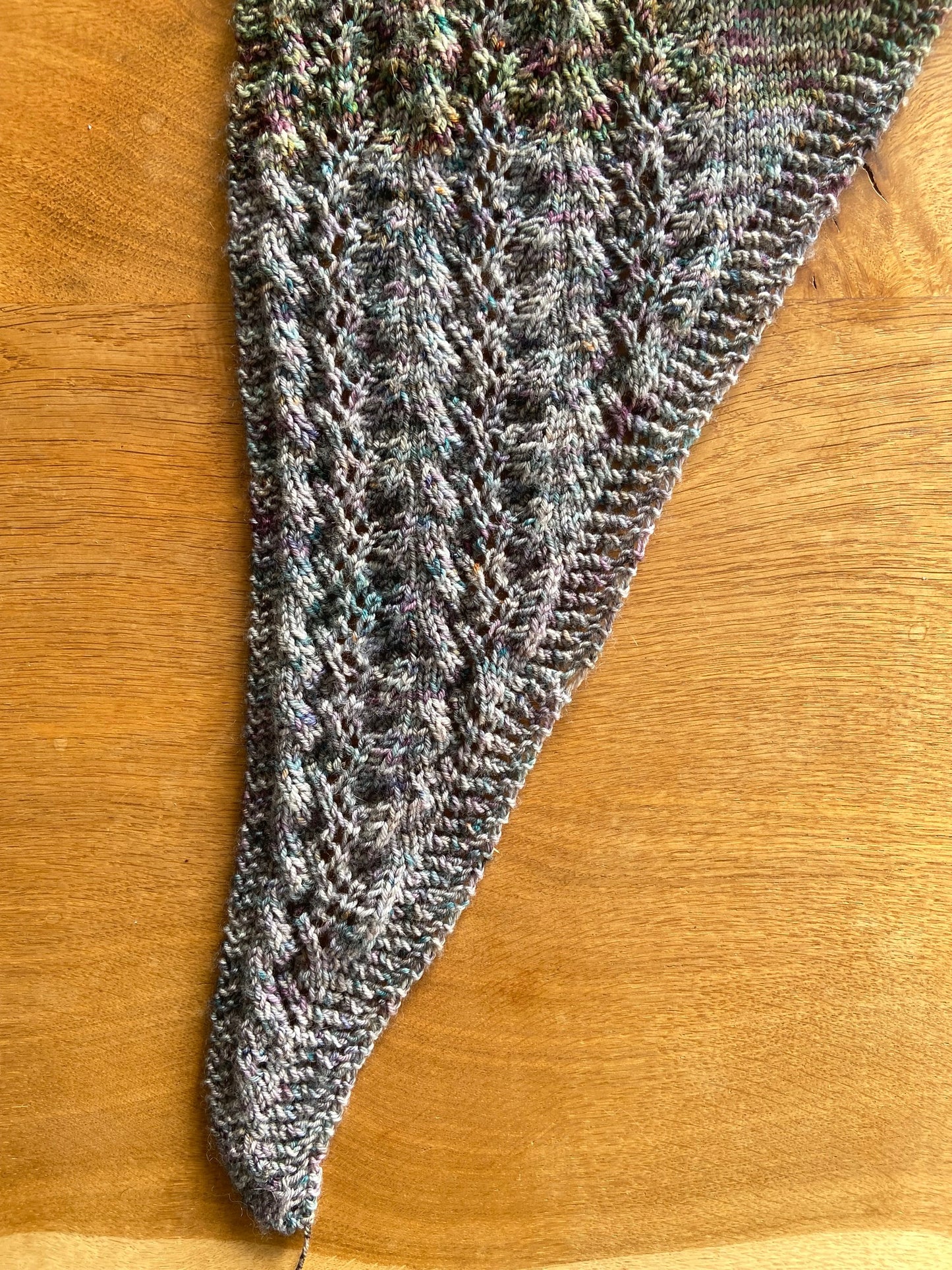 Pattern: Gothiqua shawl
