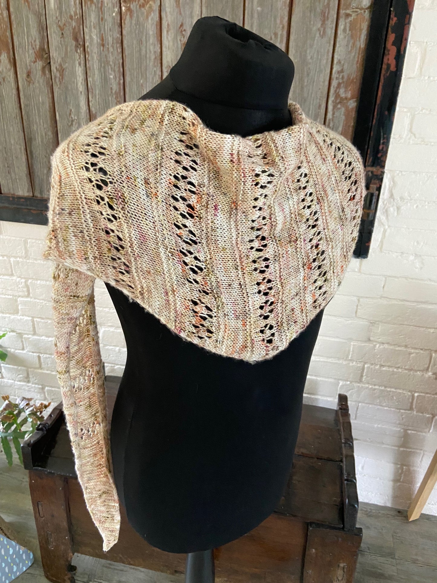 Pattern: The Nougat shawl(ette)