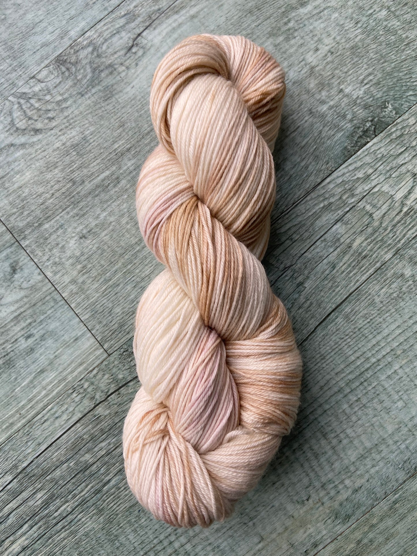 Warm Neutra 4ply/sock