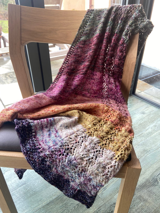Pattern: Gothiqua shawl