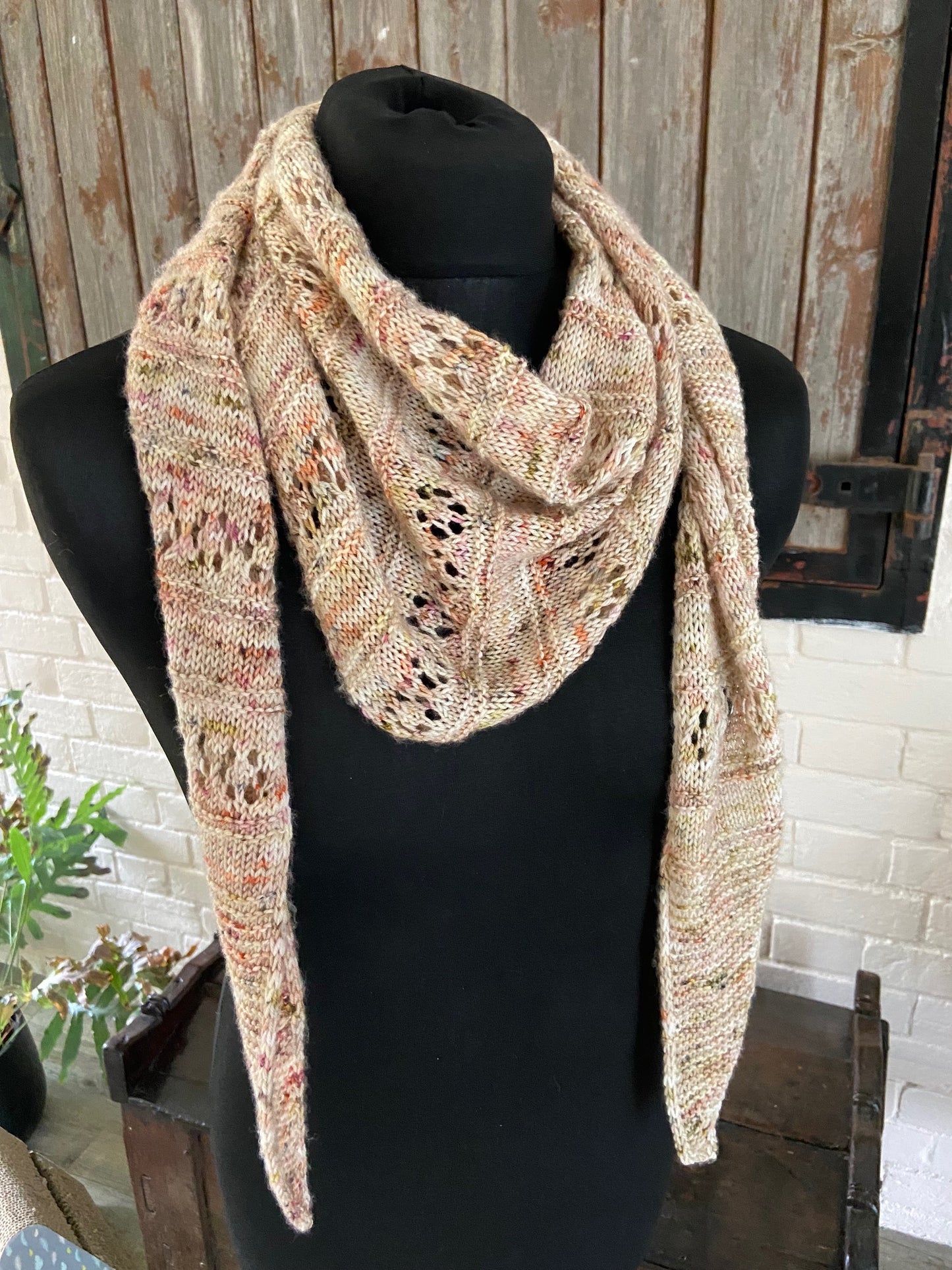 Pattern: The Nougat shawl(ette)