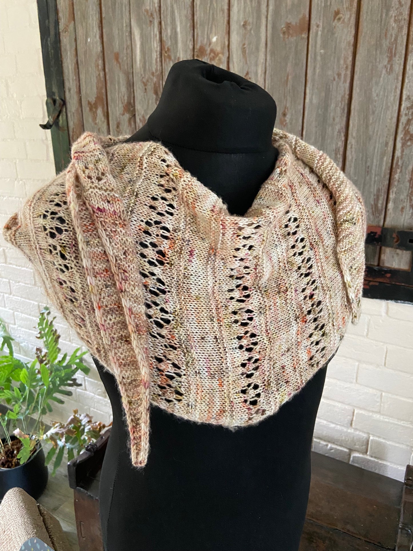 Pattern: The Nougat shawl(ette)