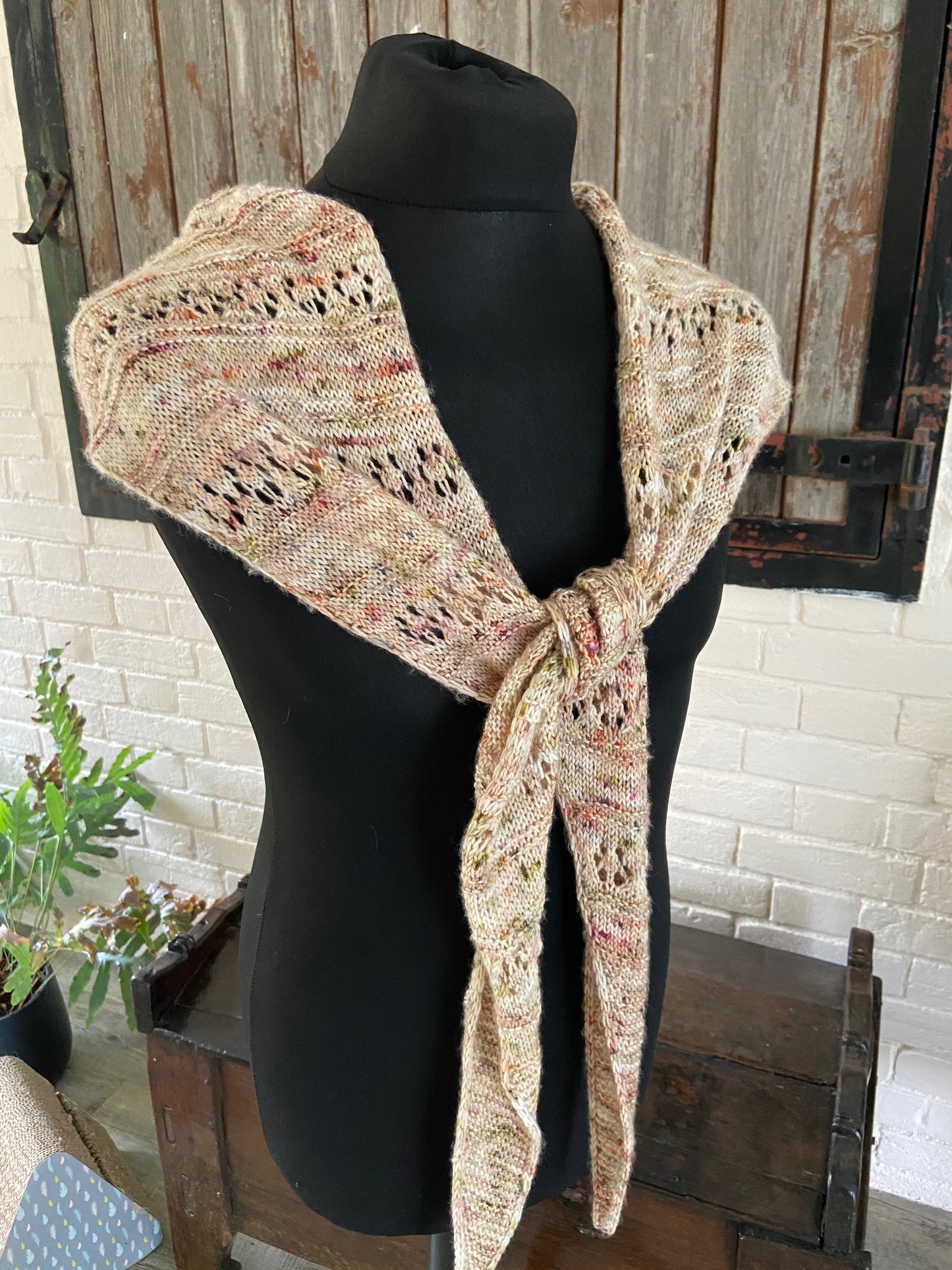 Pattern: The Nougat shawl(ette)