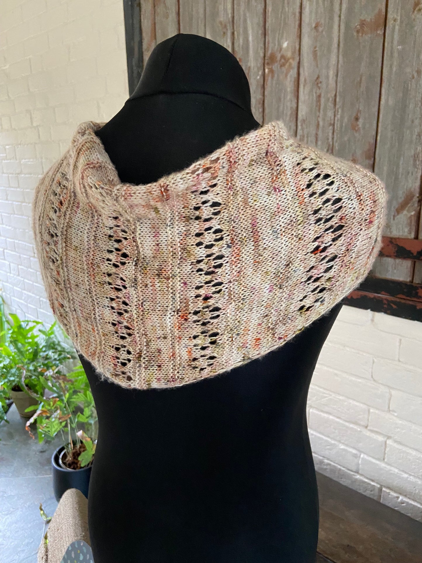 Pattern: The Nougat shawl(ette)