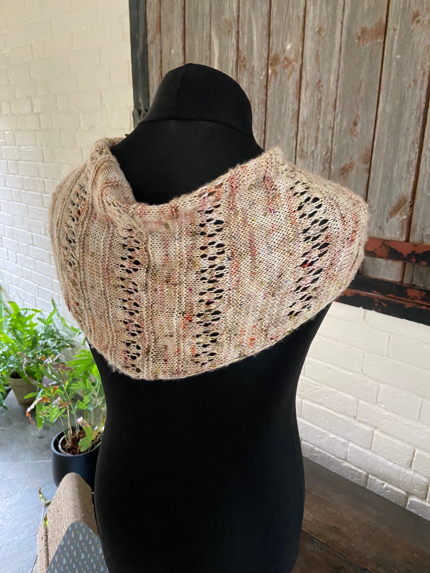 Pattern: The Nougat shawl(ette)