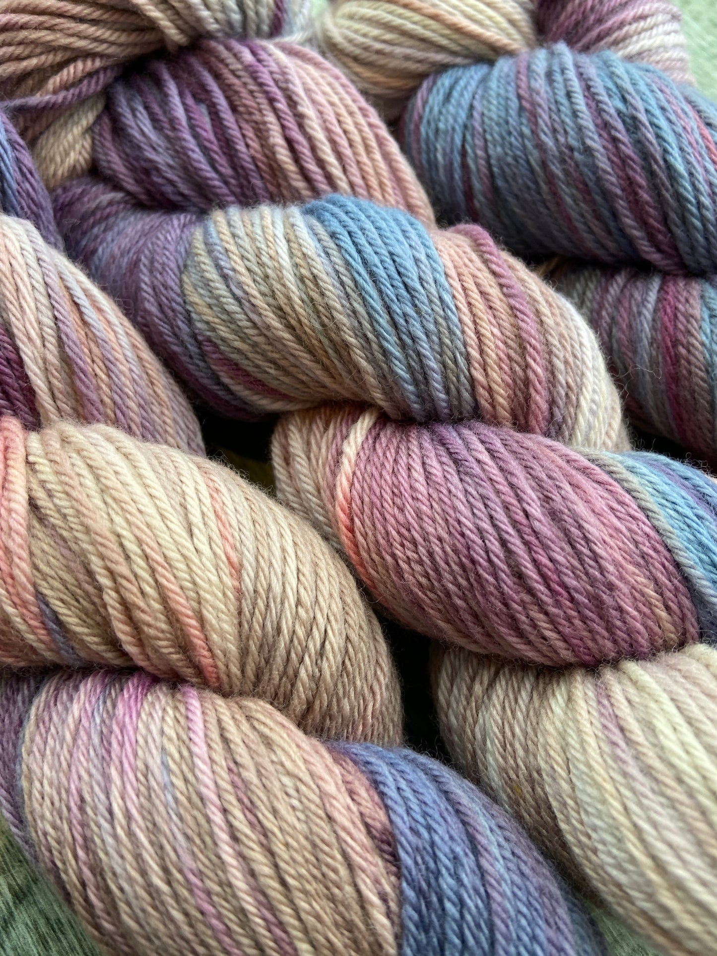 Lenten Rose - 4ply/Sock