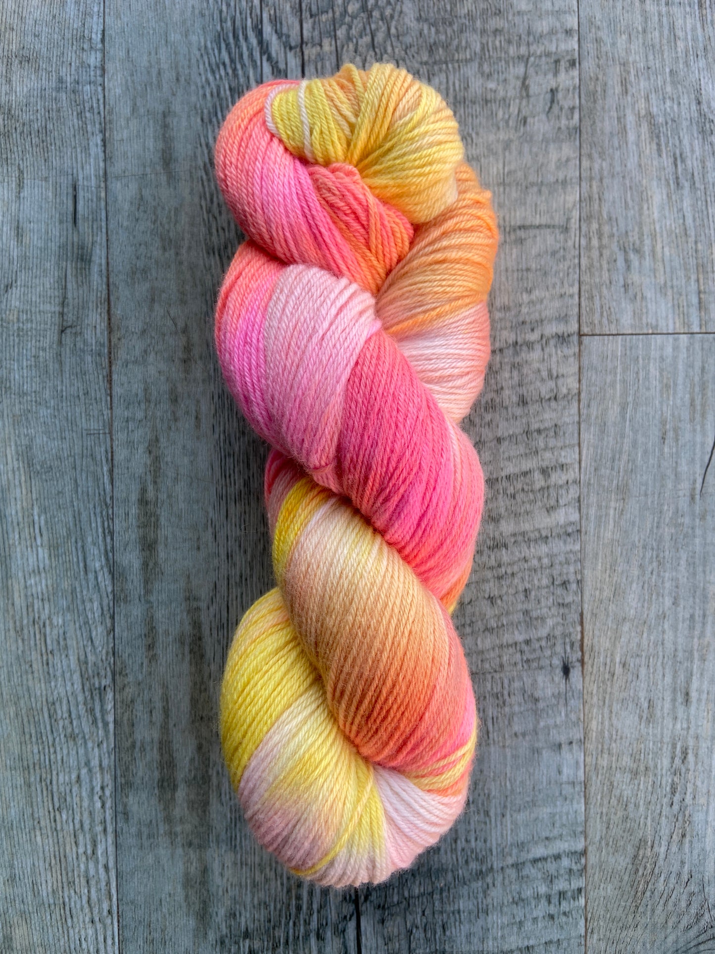 Fuchsia sunrise - ARAN weight