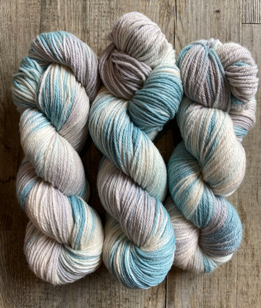 Mint Frisson DK weight